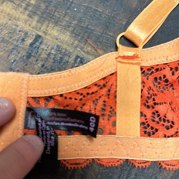 Black fushia bra set. Bra 40D undies 1x preowned  great condition - Picture 9 of 10